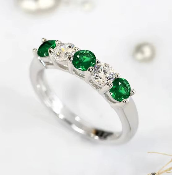 Wilma® | Elegant Green Zirconia Thin Silver Ring