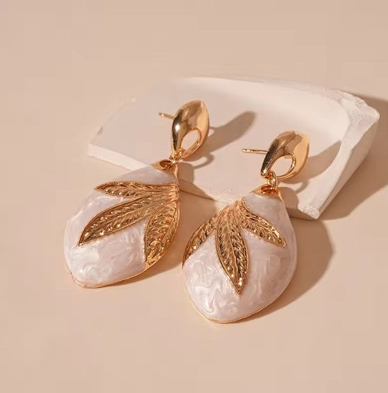 Yara® | Vintage Exquisite Leaf Water Drop Earrings