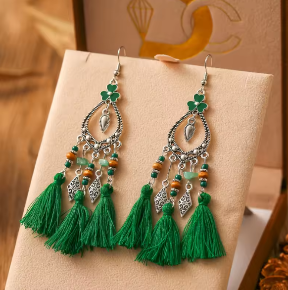 Lyra® | Bohemian Flower Stone Beads Green Tassel Earrings