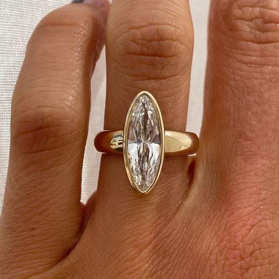 Delphine® | Vintage Oval Glass Gold Ring