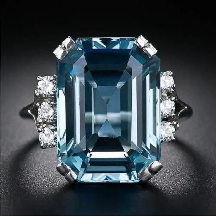 Tatum® | Vintage Blue Cubic Zirconia Silver Ring