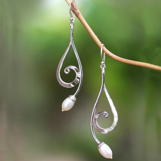 Giovanna® | Vintage Dangling Spiral Pearl Silver Earrings