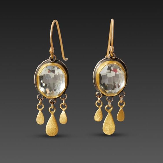 Guillermina® | Vintage Dangling White Glass Gold Earrings