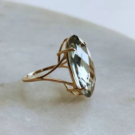 Olga® | Vintage Green Oval Crystal Ring