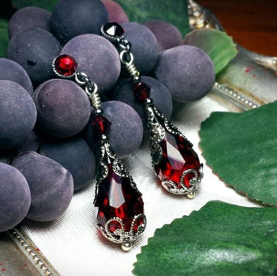 Wendy® | Vintage Red Crystal Drop Earrings