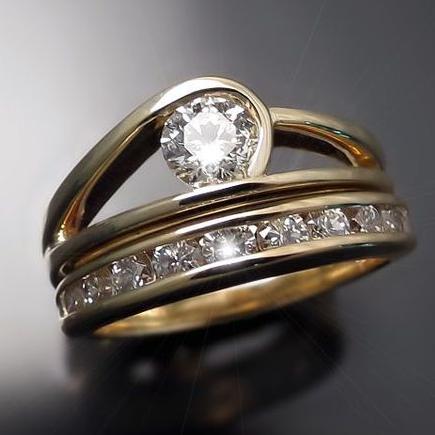 Rebeca® | Vintage Elegant Zirconia Gold Ring