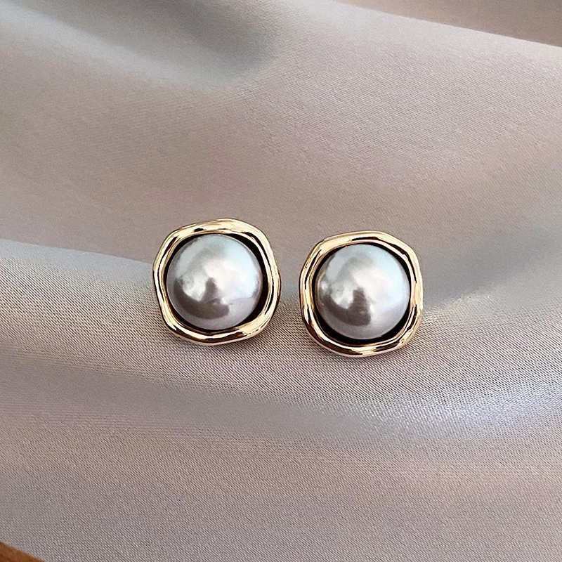 Zirconia® | Elegant Black Pearl Earrings