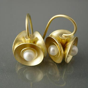 Brianna® | Vintage Golden Inlaid Pearl Blossom Earrings