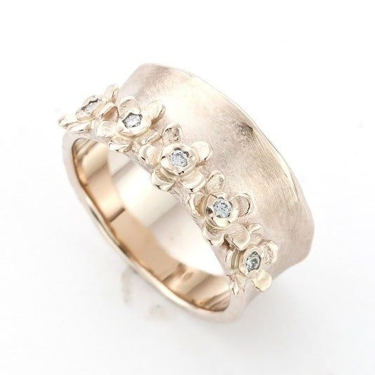 Sylvana® | Vintage Inlaid Flower Golden Plated Ring