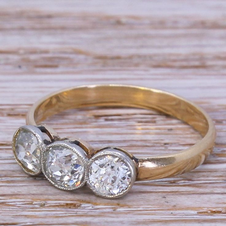 Catalina® | Vintage Three Glass Gold Ring