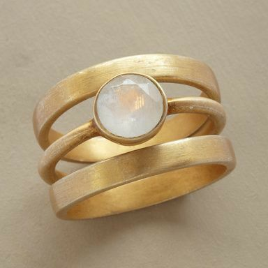 Liliana® | Vintage Gold & Inlaid Moonstone Ring