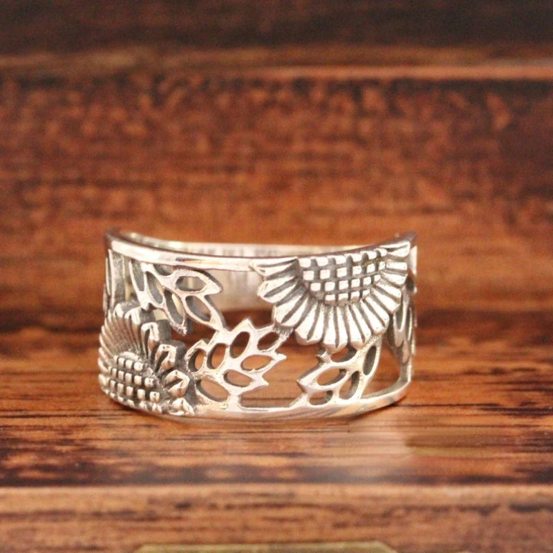 Iseult® | Vintage Hollow Sunflower RIng