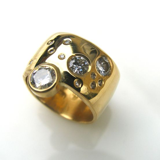 Patricia® | Vintage Gold Inlaid Stones Ring