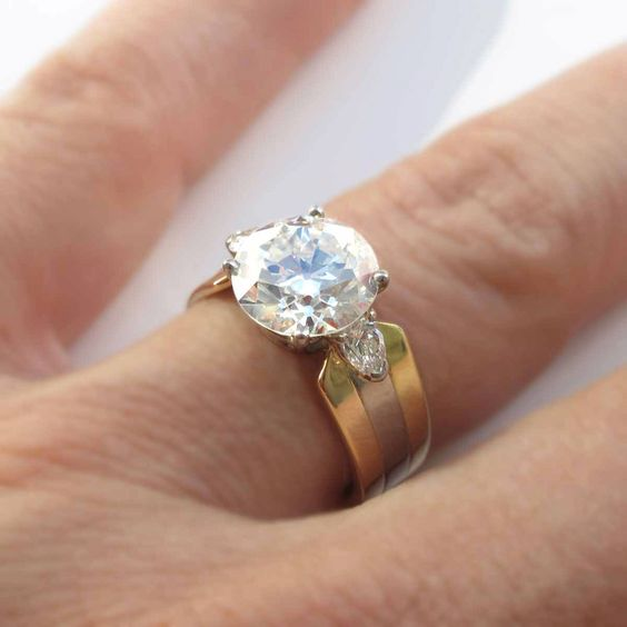Josefina® | Vintage Glass Golden Ring