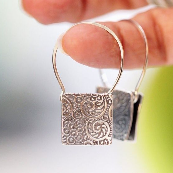Lilian® | Vintage Silver Square Dangling Earrings