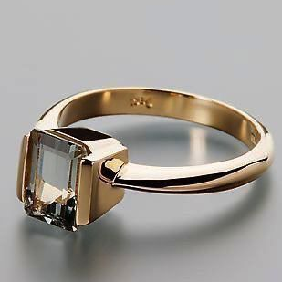 Solange® | Vintage Square Glass Golden Ring