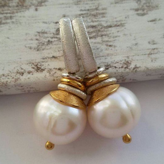 Nadia® | Vintage White Pearl Gold Earrings