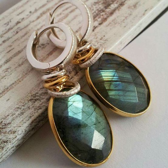 Samanta® | Vintage Green STone Gold Earrings