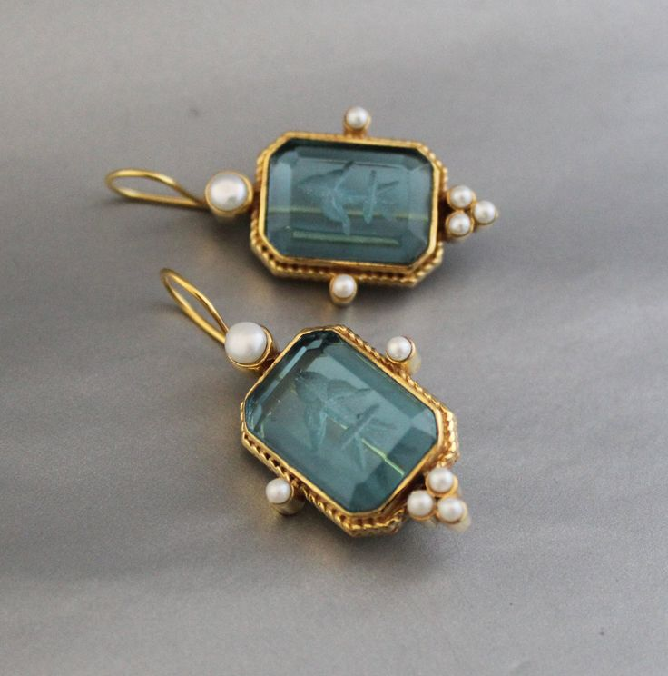 Bronte® | Vintage Blue Glass Pearl Earrings