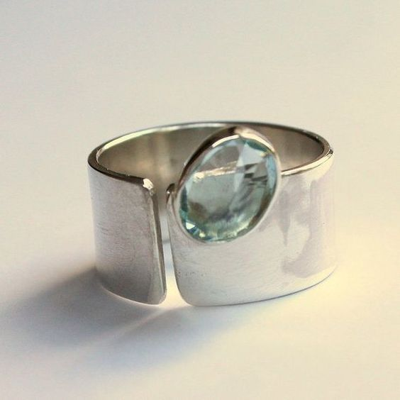Marta® | Vintage Green Inlaid Crystal Silver Ring