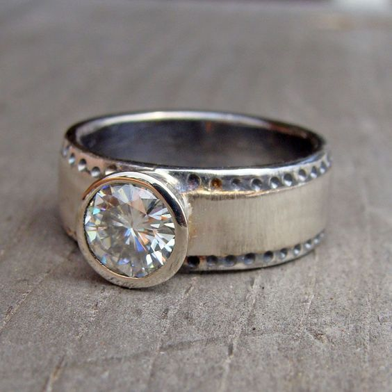 Jasmine® | Vintage Inlaid White Glass Silver Ring