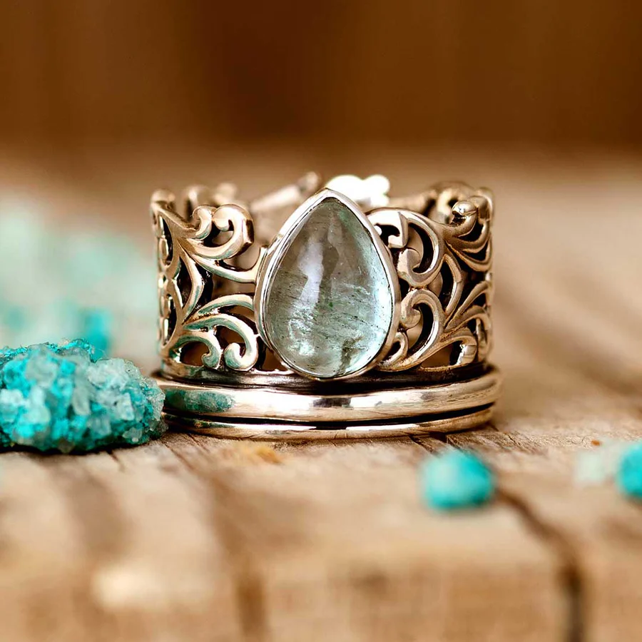 Rona® | Vintage Inlaid Crystal Drop Hollow Ring