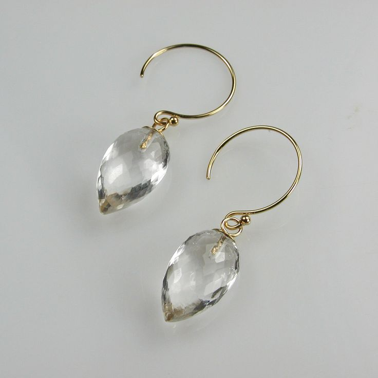 Lucrecia® | Vintage White Crystal Drop Earrings