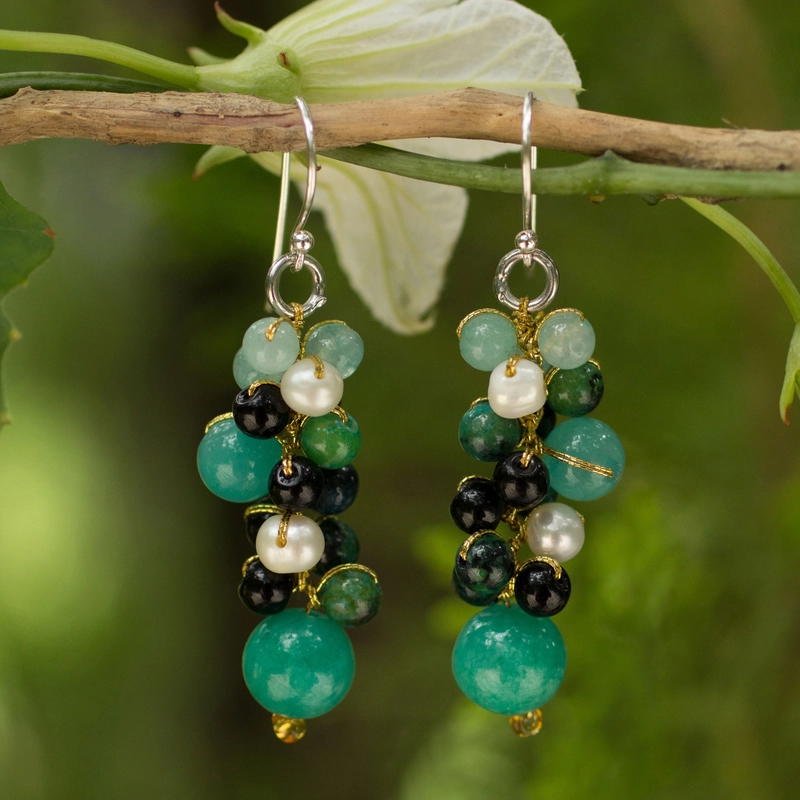 María José® | Vintage Green Grapes Earrings