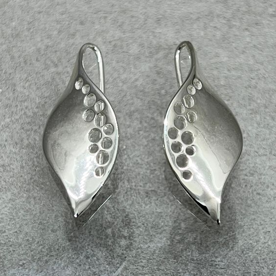 Cybele® | Vintage Hollow Leaf Silver Earrings