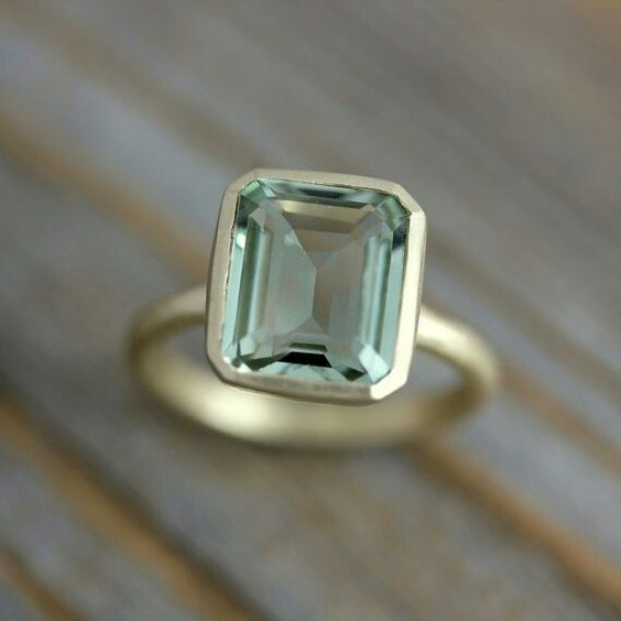 Zelia® | Vintage Inlaid Green Glass Gold Ring