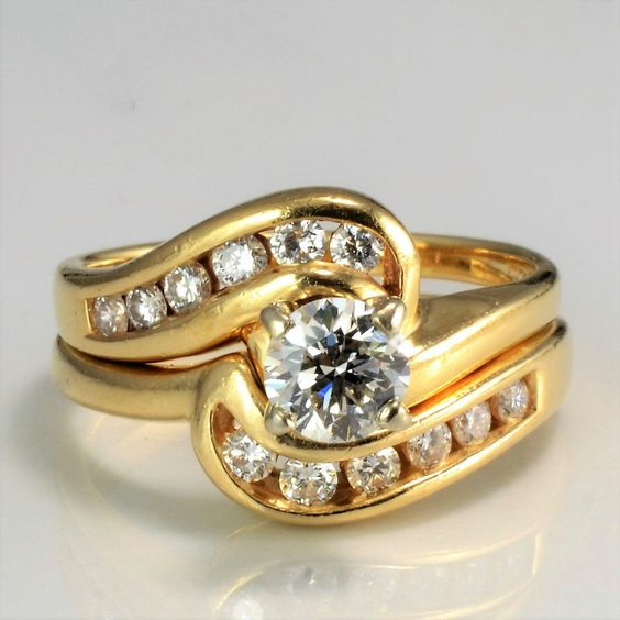 Teresa® | Vintage Gold Zirconia Spiral Ring