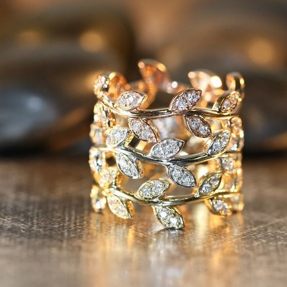 Xenia® | Vintage Bright Leaf Gold Ring