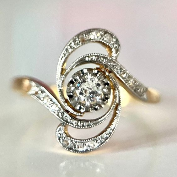 Rosario® | Vintage Spiral Zirconia Gold Ring