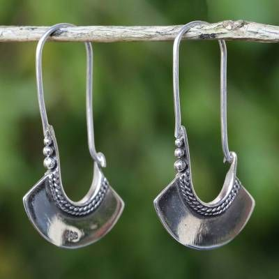 Azucena® | Vintage Silver Crest Earrings
