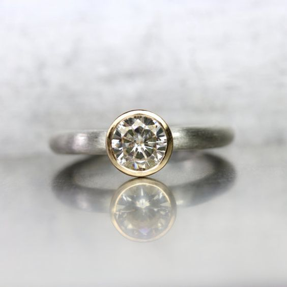 Ivana® | Vintage Glass Bright Silvered Ring