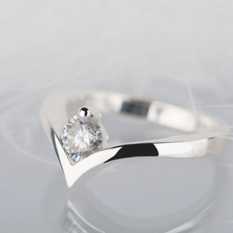 Zenaida® | Vintage Pointed Silver Zirconia Ring
