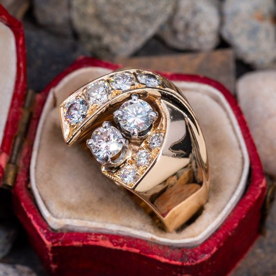 Stella® | Vintage Irregular Golden Zirconia Ring