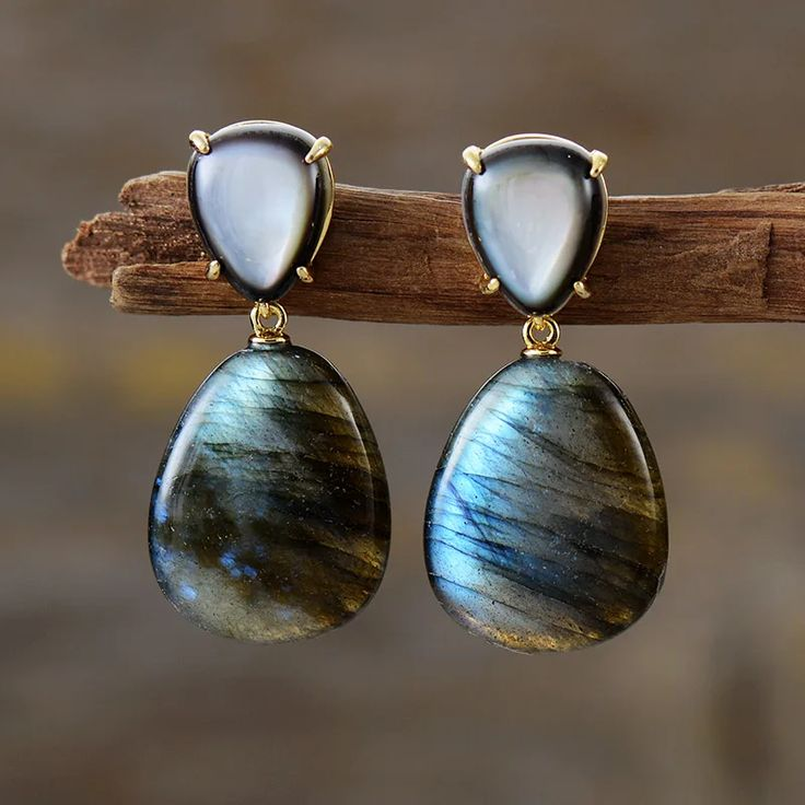 Moxie® | Vintage Blue & White Stone Earrings