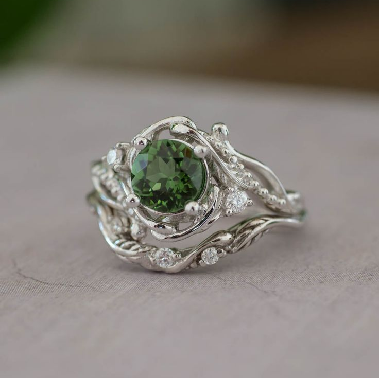 Rosa® | Vintage Green Stone Branch Ring