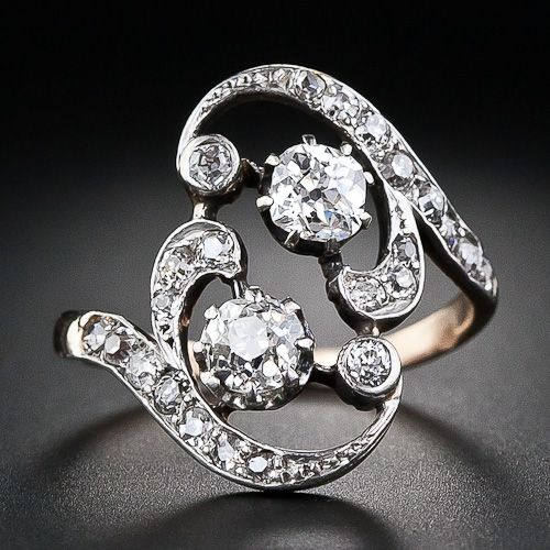 Kimberly® | Vintage Wavy Zirconia Ring