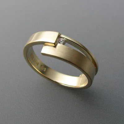 Laura® | Fine Vintage Gold Ring