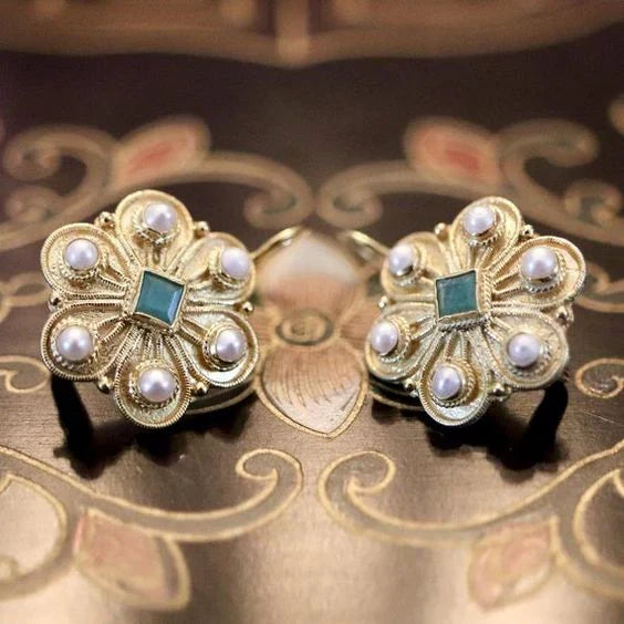 Dulce® | Vintage Crystal Flower Pearl Earrings
