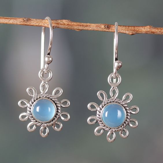 Agustina® | Vintage Stone Flower Earrings