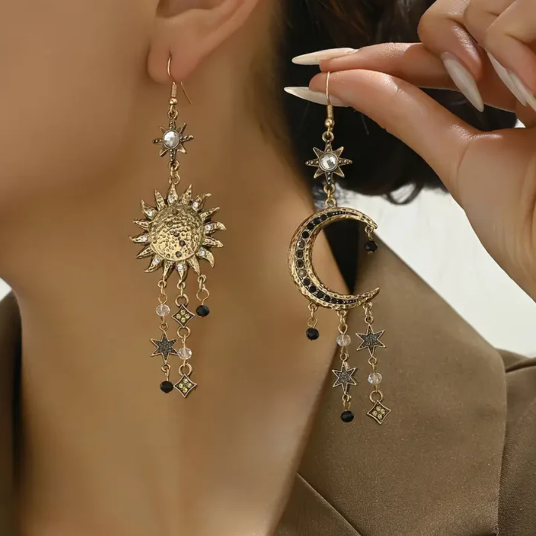 Griselda® | Vintage Dangling Sun & Moon Earrings