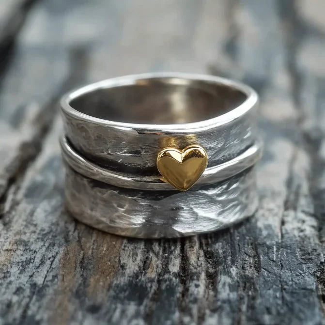 Antonia® | Vintage Golden Heart Silvered Ring